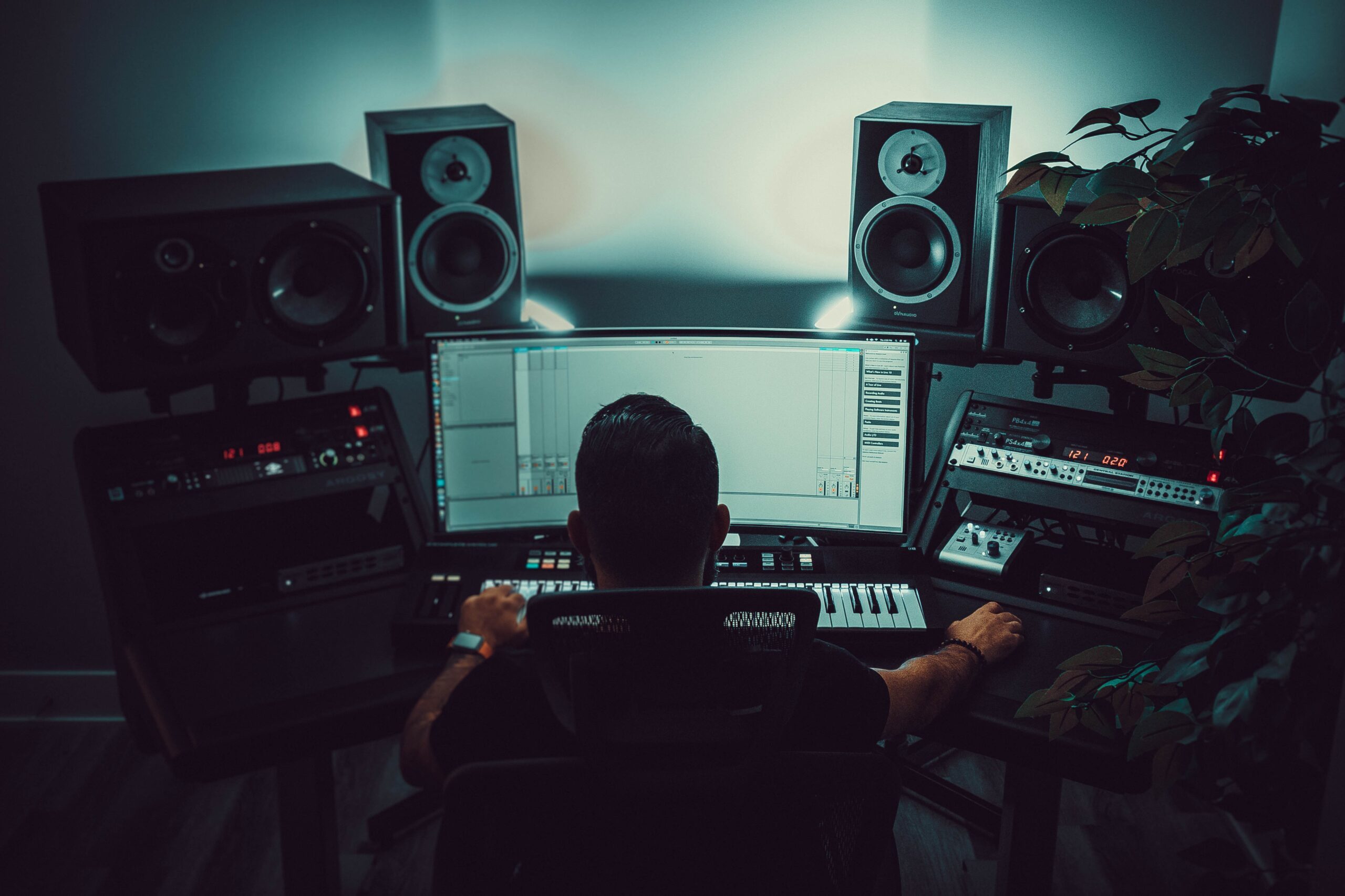 troy-t-dX76Mts-LVM-unsplash